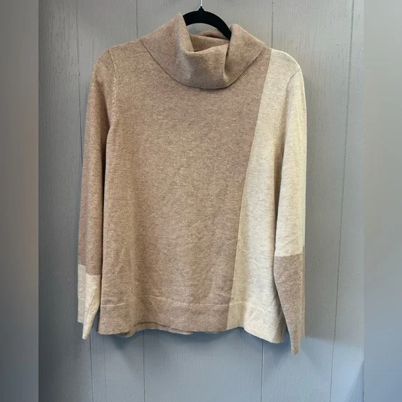 Alison Sheri cowl neck sweater. Color block. Old money - Picture 1 of 4